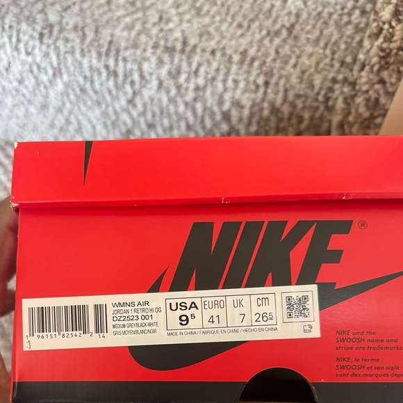 Nike Women’s Air Jordan 1 Retro Hi OG Twist 2.0 DZ2523-001 SZ 9.5 - Picture 12 of 12